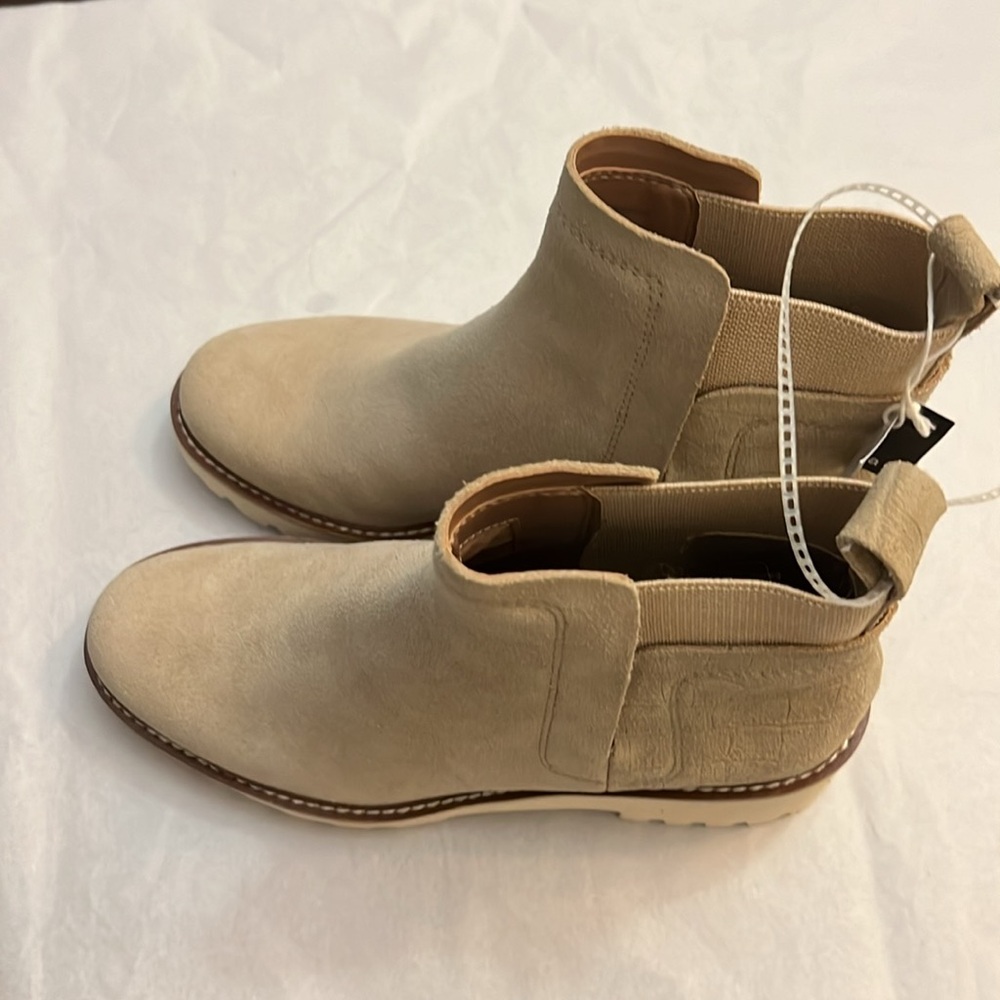 DOLCE VITA Huey H2O Booties In Dune Suede - Picture 5 of 14